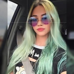 Meet your Posher, Ali